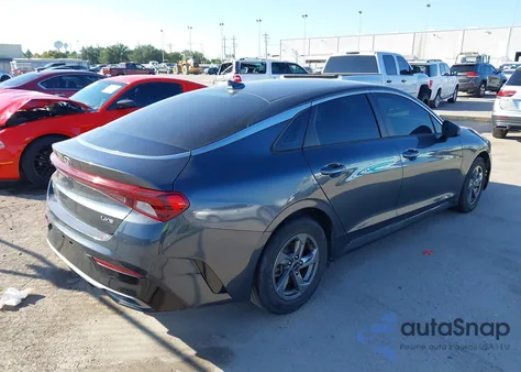 2021 Kia K5 Lxs z USA, uszkodzony, nr VIN 5XXG14J23MG018564